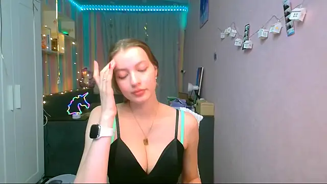 Snapshot of __Aphrodita__wow__ chatting on February 8, 2025, 1:33 pm   Aphrodita  wow   online show from February 8, 2025, 1:33 pm
