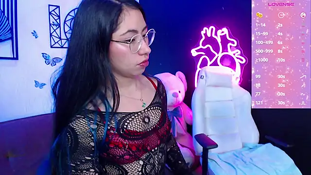 Snapshot of demyanderson_ chatting on February 18, 2025, 8:03 pm demyanderson online show from February 18, 2025, 8:03 pm