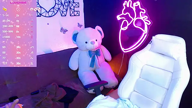 Snapshot of demyanderson_ chatting on January 16, 2025, 1:27 am demyanderson online show from January 16, 2025, 1:27 am