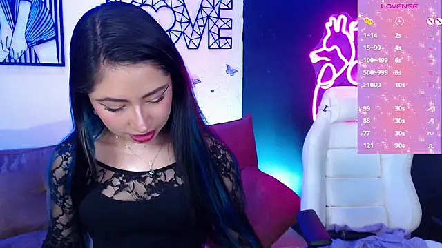 Snapshot of demyanderson_ chatting on February 9, 2025, 12:28 am demyanderson online show from February 9, 2025, 12:28 am