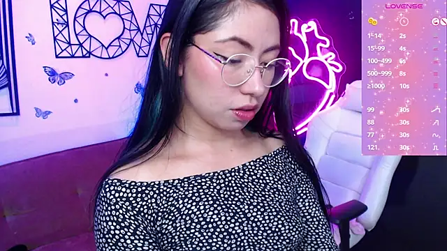 Snapshot of demyanderson_ chatting on January 23, 2025, 12:35 am demyanderson online show from January 23, 2025, 12:35 am