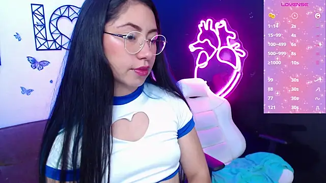 Snapshot of demyanderson_ chatting on February 3, 2025, 10:43 pm demyanderson online show from February 3, 2025, 10:43 pm