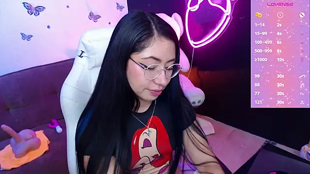 Snapshot of demyanderson_ chatting on February 13, 2025, 2:56 am demyanderson online show from February 13, 2025, 2:56 am