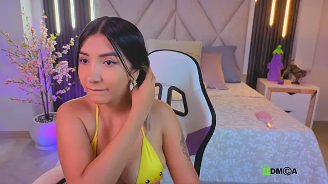 Happy tits online show from November 18, 2025, 4:32 pm