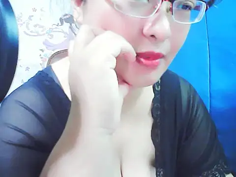xiaorou-z online show from September 10, 2025, 4:33 am