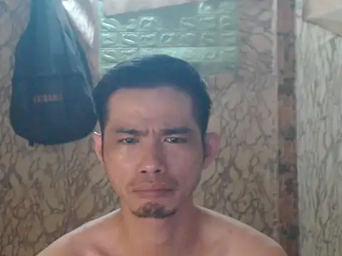 Snapshot of x0x-Philip-x0x chatting on November 2, 2025, 9:47 am x0x-Philip-x0x online show from November 2, 2025, 9:47 am