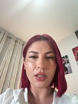 Snapshot of zafiro_mo0n chatting on February 13, 2026, 10:54 pm zafiro mo0n online show from February 13, 2026, 10:54 pm