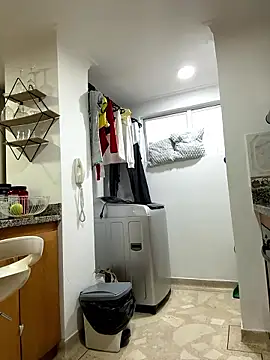 Snapshot of zafiro_mo0n chatting on January 7, 2026, 10:59 pm zafiro mo0n online show from January 7, 2026, 10:59 pm