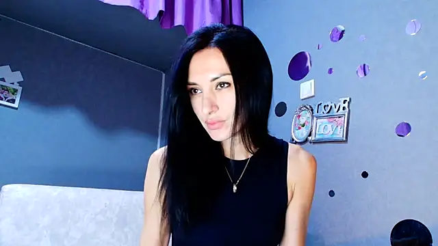 Snapshot of Siaconna chatting on November 24, 2025, 6:13 am Siaconna online show from November 24, 2025, 6:13 am