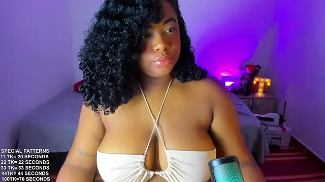 Snapshot of Tyra_Privacy chatting on April 19, 2026, 3:57 pm Tyra Privacy online show from April 19, 2026, 3:57 pm
