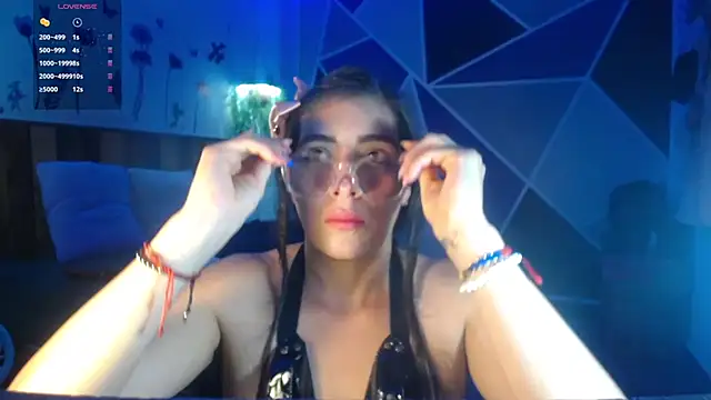 Snapshot of DaMikaela_ chatting on November 8, 2025, 6:55 pm DaMikaela online show from November 8, 2025, 6:55 pm