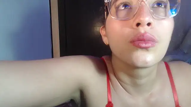 Snapshot of DaMikaela_ chatting on February 23, 2025, 2:46 pm DaMikaela online show from February 23, 2025, 2:46 pm