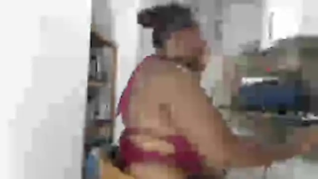 LiraRusso online show from November 9, 2025, 8:35 pm