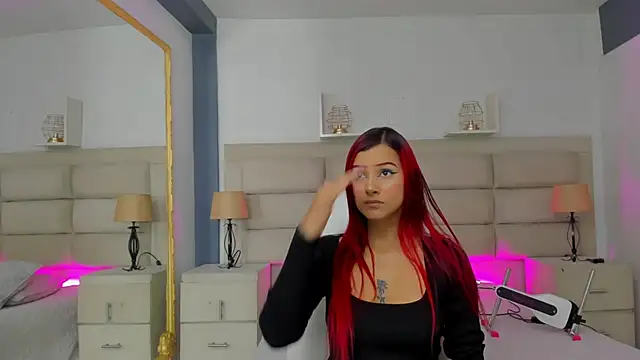 CinthiaCollins online show from December 3, 2025, 9:14 pm