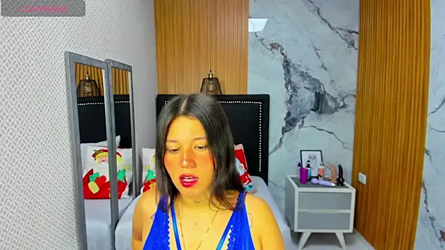 Snapshot of LORENADAVIES chatting on November 22, 2025, 12:48 pm LORENADAVIES online show from November 22, 2025, 12:48 pm