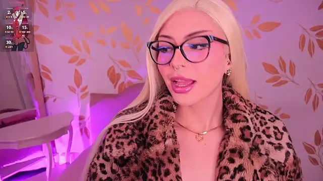 Snapshot of Misselektra__ chatting on February 3, 2026, 6:22 am Misselektra online show from February 3, 2026, 6:22 am