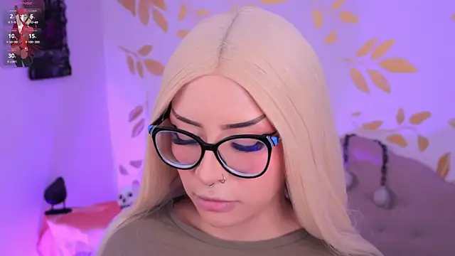 Snapshot of Misselektra__ chatting on October 29, 2025, 4:22 am Misselektra online show from October 29, 2025, 4:22 am