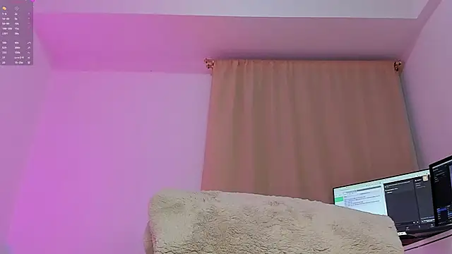 Snapshot of soyamandaa_ chatting on November 4, 2025, 1:31 am soyamandaa online show from November 4, 2025, 1:31 am