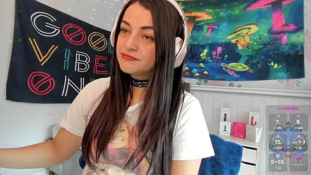 LovelyAzucena online show from November 22, 2025, 1:54 pm