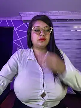 MiiaaJoness online show from October 30, 2025, 3:42 pm