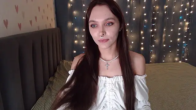 ChloeSunny online show from February 13, 2026, 2:39 pm