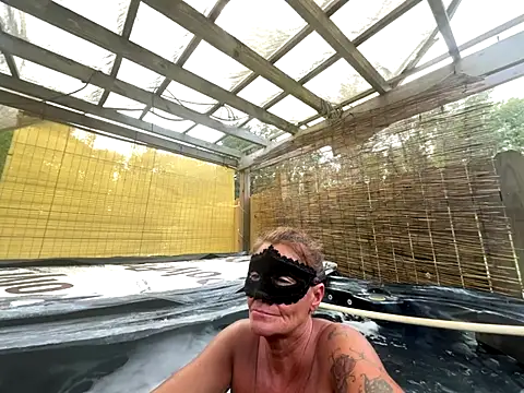 Snapshot of prainxxx22 chatting on October 5, 2025, 6:20 pm prainxxx22 online show from October 5, 2025, 6:20 pm