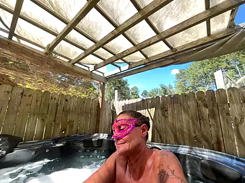 Snapshot of prainxxx22 chatting on September 17, 2025, 6:32 pm prainxxx22 online show from September 17, 2025, 6:32 pm