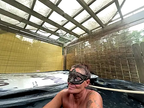 Snapshot of prainxxx22 chatting on October 10, 2025, 6:31 pm prainxxx22 online show from October 10, 2025, 6:31 pm