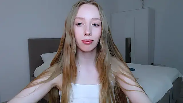 Snapshot of Luna_insniity chatting on March 20, 2025, 9:56 pm Luna insniity online show from March 20, 2025, 9:56 pm