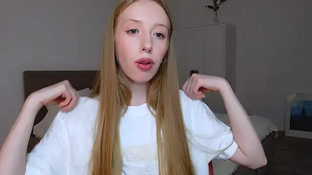 Snapshot of Luna_insniity chatting on February 3, 2025, 11:36 pm Luna insniity online show from February 3, 2025, 11:36 pm