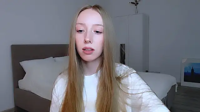 Snapshot of Luna_insniity chatting on January 25, 2025, 7:49 pm Luna insniity online show from January 25, 2025, 7:49 pm