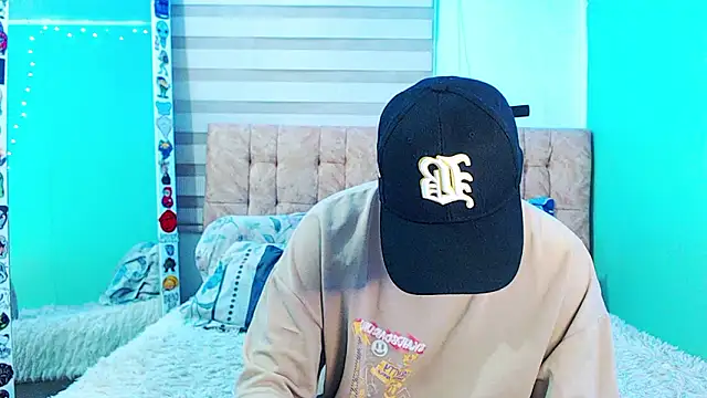  justinmoon2 online show from March 8, 2026, 4:27 am