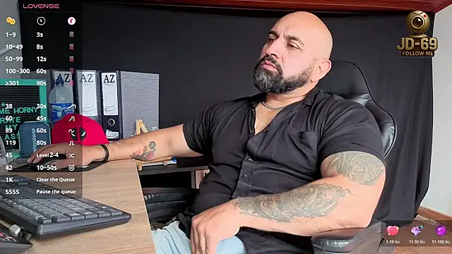 Snapshot of JD-69 chatting on November 13, 2025, 7:07 pm JD-69 online show from November 13, 2025, 7:07 pm