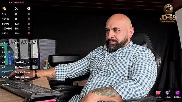 Snapshot of JD-69 chatting on November 4, 2025, 7:17 pm JD-69 online show from November 4, 2025, 7:17 pm