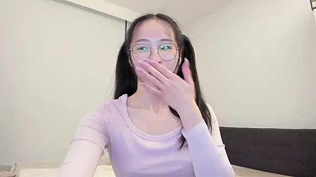 Snapshot of secretgirlfriendxo chatting on February 3, 2026, 6:40 am secretgirlfriendxo online show from February 3, 2026, 6:40 am