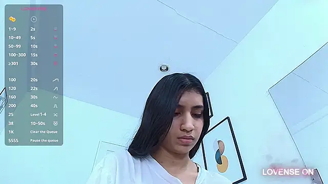 littlee emilyy  online show from December 22, 2024, 6:48 pm