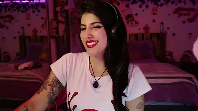 Snapshot of azahar__ziiz chatting on December 20, 2025, 9:06 pm azahar ziiz online show from December 20, 2025, 9:06 pm