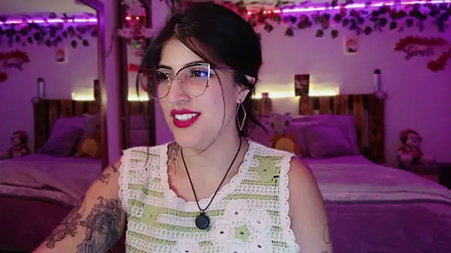 Snapshot of azahar__ziiz chatting on January 10, 2026, 5:36 am azahar ziiz online show from January 10, 2026, 5:36 am