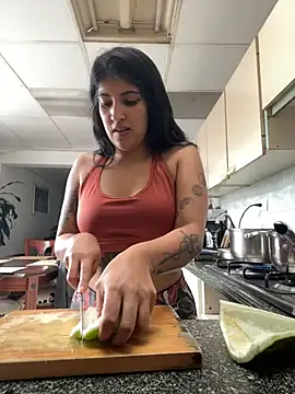 azahar  ziiz online show from March 6, 2026, 5:19 pm