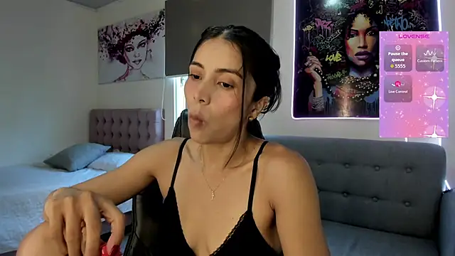 Snapshot of andykiuty chatting on November 14, 2025, 8:34 pm andykiuty online show from November 14, 2025, 8:34 pm