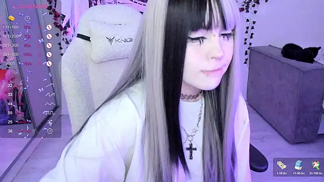 Snapshot of SelenaCute chatting on November 10, 2025, 5:34 am SelenaCute online show from November 10, 2025, 5:34 am