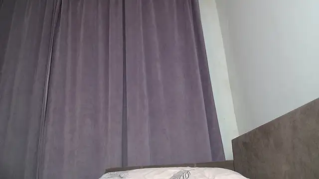 LadyMilfxxx online show from February 15, 2026, 4:50 pm