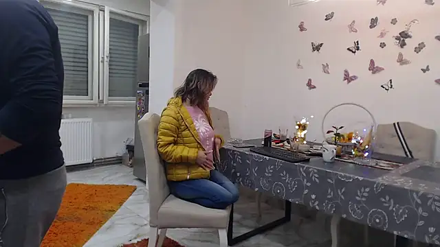 Snapshot of Tasty_Shape chatting on December 13, 2024, 6:16 pm Tasty Shape online show from December 13, 2024, 6:16 pm