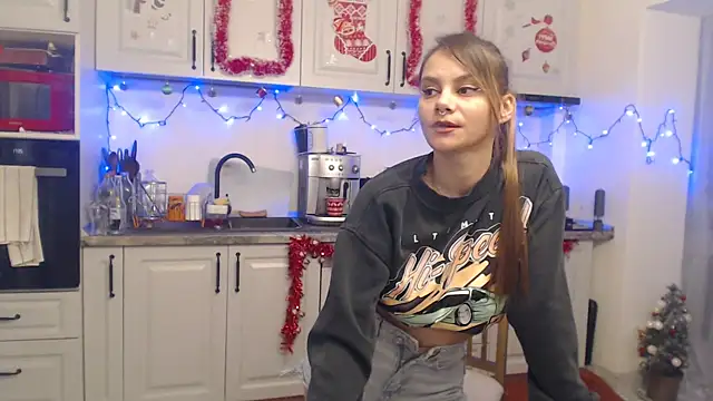 Snapshot of Tasty_Shape chatting on December 28, 2024, 3:37 pm Tasty Shape online show from December 28, 2024, 3:37 pm