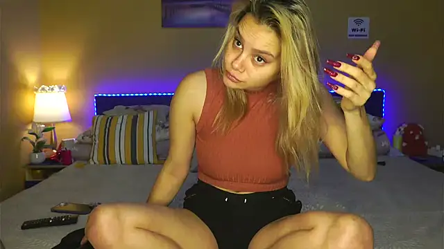 Snapshot of Tasty_Shape chatting on September 20, 2025, 5:12 am Tasty Shape online show from September 20, 2025, 5:12 am