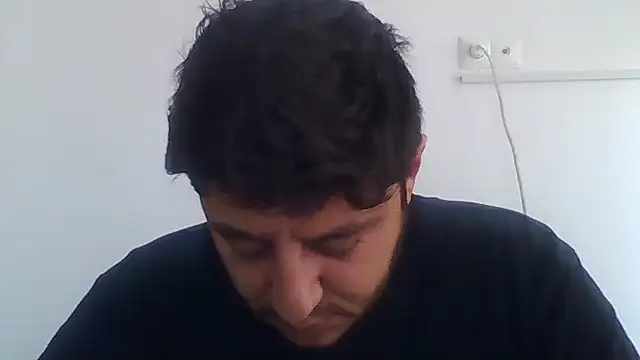 erkekkkadam online show from October 31, 2025, 6:32 am