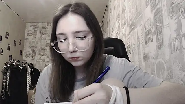 AmeliaKamishiro online show from February 4, 2025, 6:17 pm