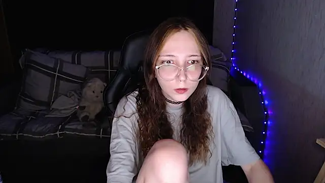 AmeliaKamishiro online show from October 14, 2025, 9:04 pm