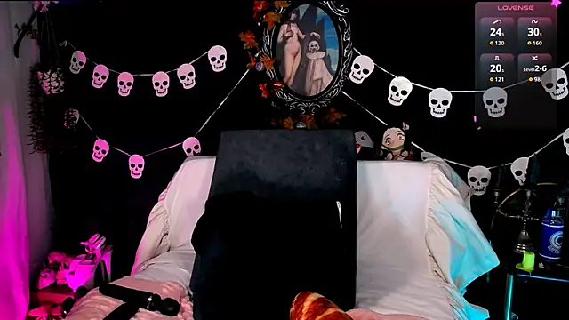 Snapshot of kitty_roxy chatting on November 18, 2025, 7:55 am kitty roxy online show from November 18, 2025, 7:55 am