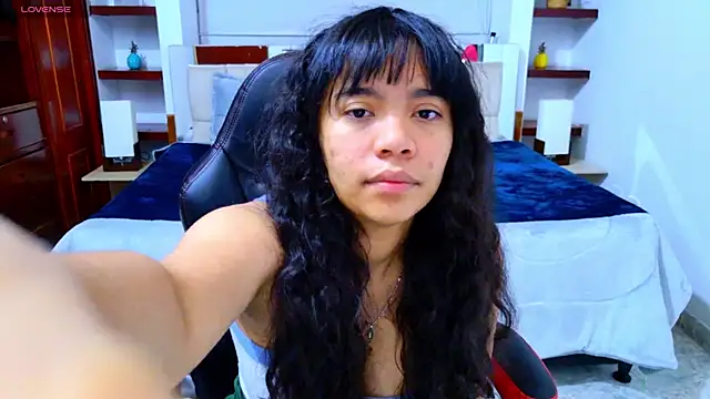 Snapshot of laureentt_ chatting on November 19, 2025, 3:28 am laureentt online show from November 19, 2025, 3:28 am